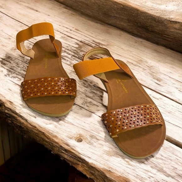 ADRIENNE VITTADINI Girls-Strappy Studded Sandals with Elastic Ankle Strap Sz 1 - Picture 1 of 9